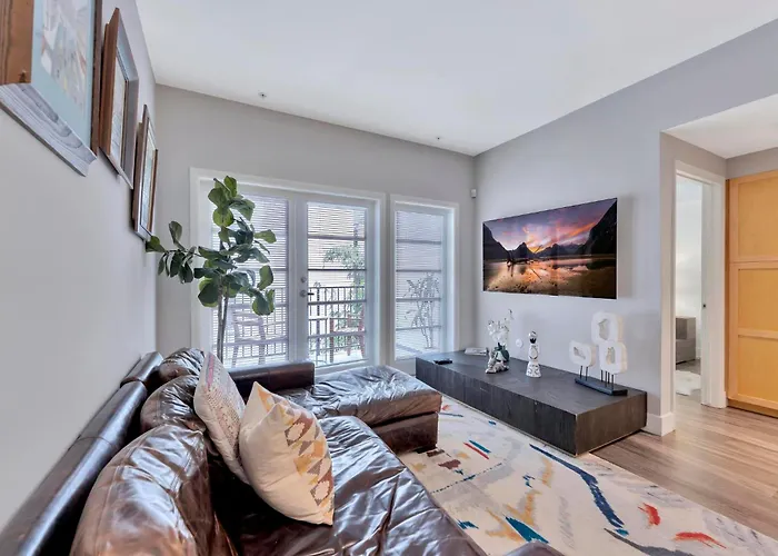 1 Best Location Cozy Apartment